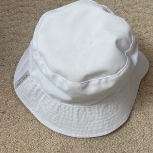 NWT Alice + Olivia Reversible Bucket Hat